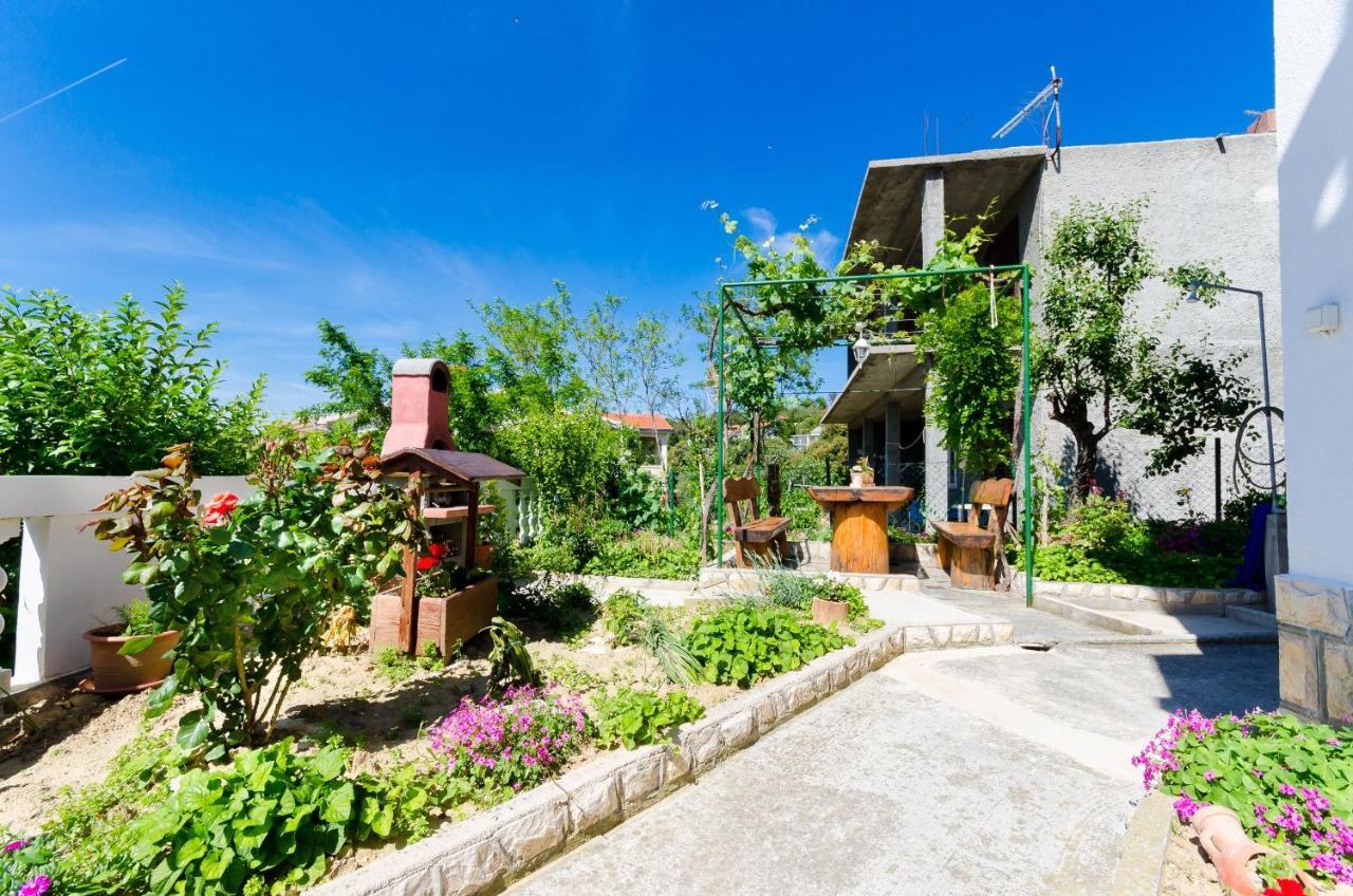 Apartments Albina Lopar Exterior foto