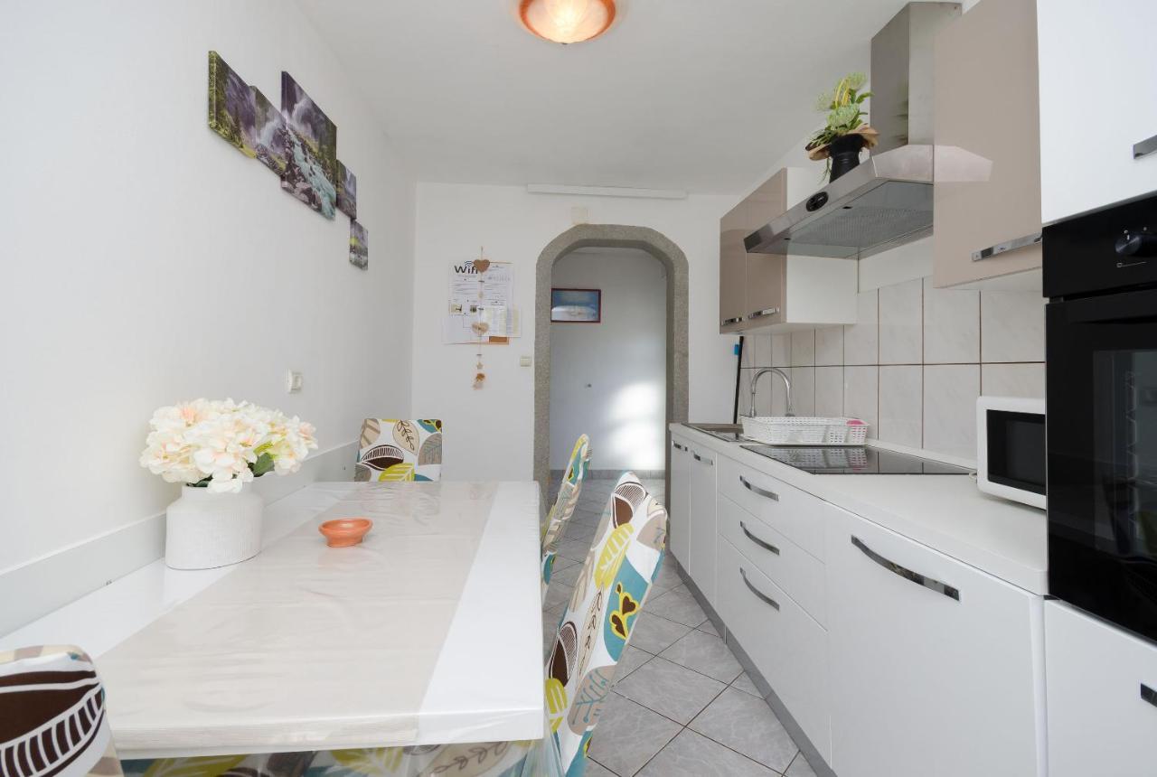 Apartments Albina Lopar Exterior foto
