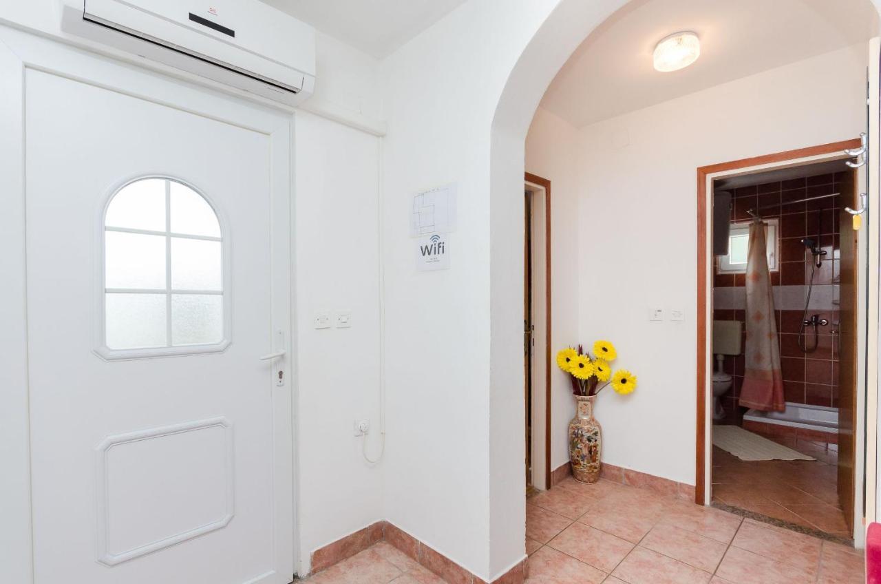 Apartments Albina Lopar Exterior foto